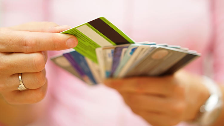 Kredi Kartı Borcu Nasıl Ödenir? [6 FARKLI YÖNTEM]